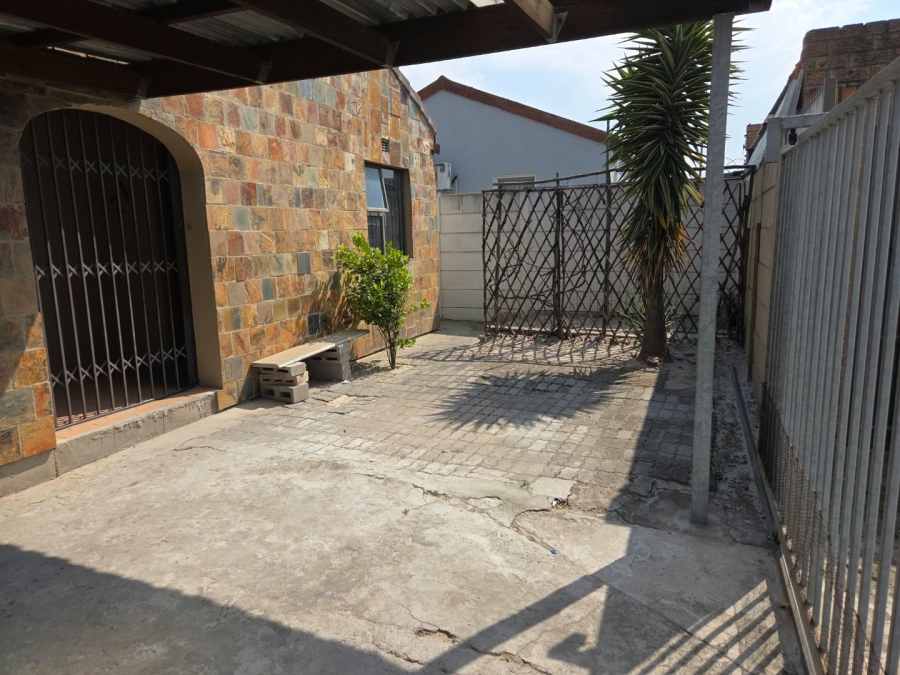 5 Bedroom Property for Sale in Erica Township Western Cape